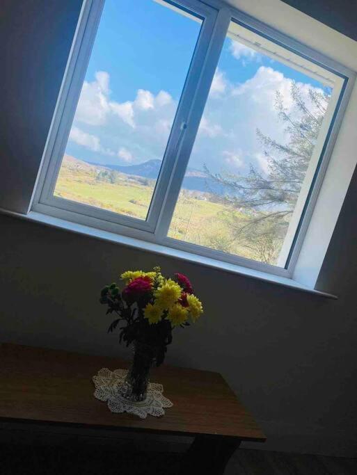 Teach Dunmore In The Heart Of Donegal Gaeltacht. Falcarragh Bagian luar foto