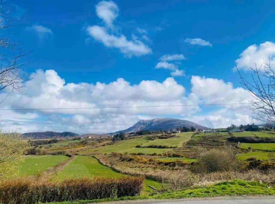 Teach Dunmore In The Heart Of Donegal Gaeltacht. Falcarragh Bagian luar foto